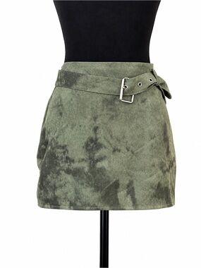 PrettyLittleThing NWT Khaki Micro Mini Skirt US 8 34” Waist